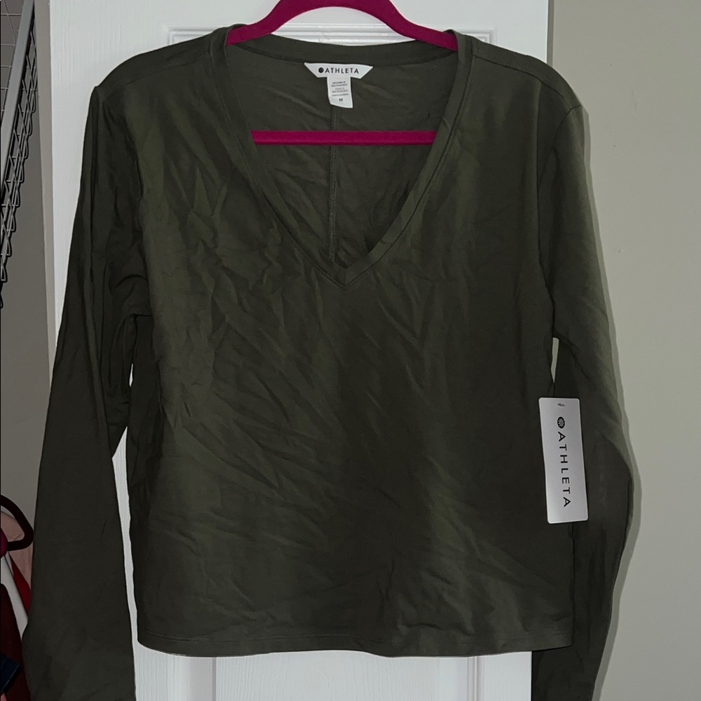 Athleta Essential V Neck Top NWT
